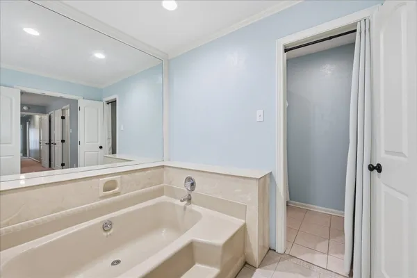 $289,900 | 7095 Glen Willow Drive, Beaumont, TX 77706