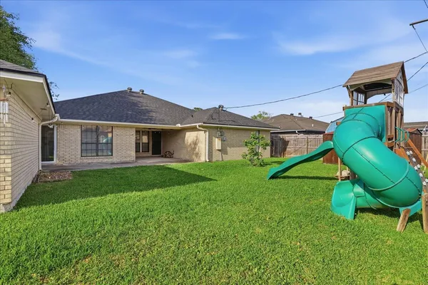 $289,900 | 7095 Glen Willow Drive, Beaumont, TX 77706