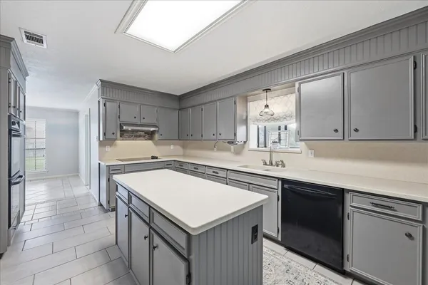 $289,900 | 7095 Glen Willow Drive, Beaumont, TX 77706