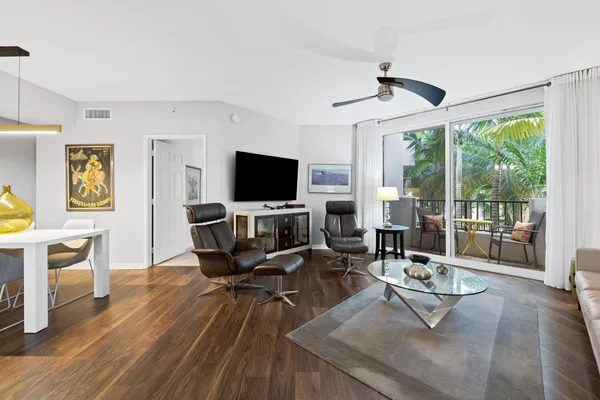 $425,000 | 2421 Northeast 65th Street, Unit 313, Fort Lauderdale, FL 33308