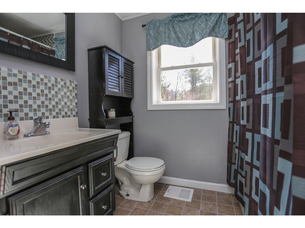 8 Laurel Hill Road Londonderry, NH 03053 - Photo 13 of 36 Gallery Image 13