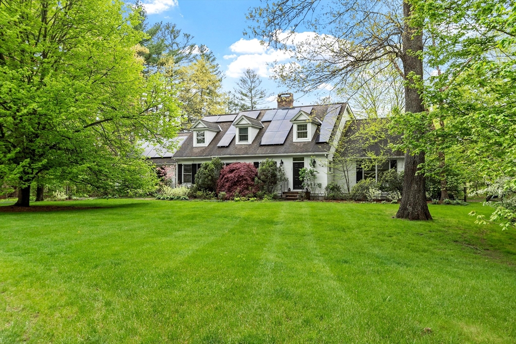 121 Hartwell Road Carlisle, MA 01741 - Photo 1 of 41 Gallery Image 1