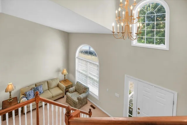 a view of livingroom with furniture