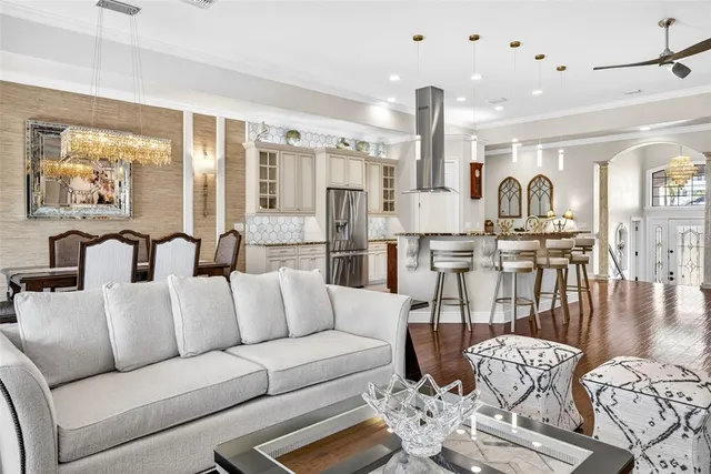 $1,895,000 | 105 Wimbledon Court, Redington Shores, FL 33708