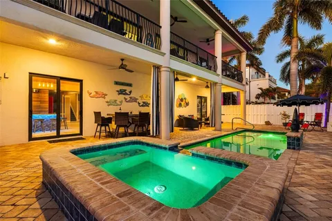 $1,895,000 | 105 Wimbledon Court, Redington Shores, FL 33708