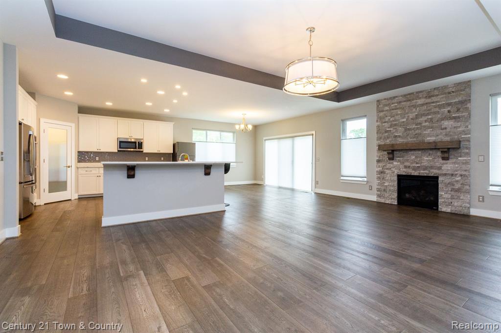 1013 Birkshire Ridge Rochester Hills, MI 48307 - Photo 7 of 47