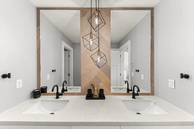 $1,115,000 | 16215 West Coulee Hite Road, Spokane, WA 99224