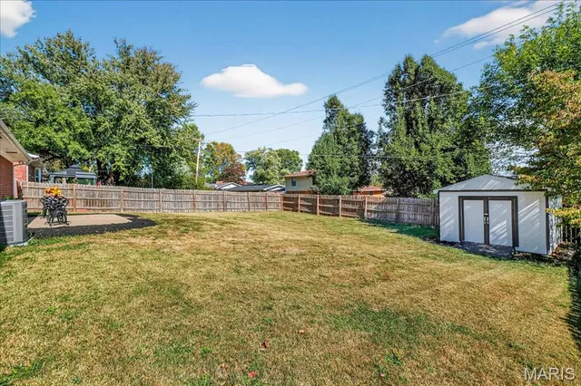 $239,900 | 120 Williamsburg Drive, Belleville, IL 62221