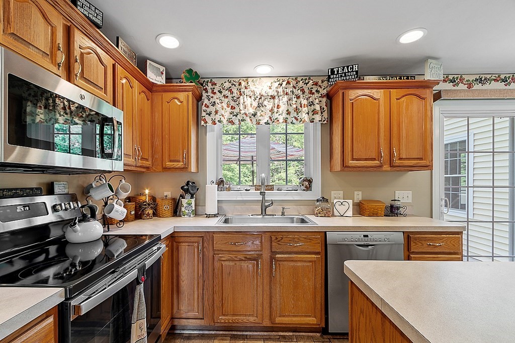 17 Richards Avenue Rutland, MA 01543 - Photo 14 of 42