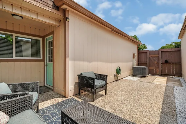 $1,950 | 2908 Camelot Lane, Missouri City, TX 77459