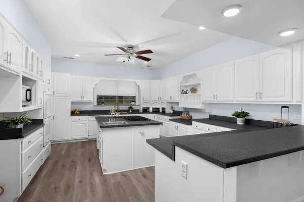 $499,000 | 5798 North Sunset Point, Memphis, TN 38135