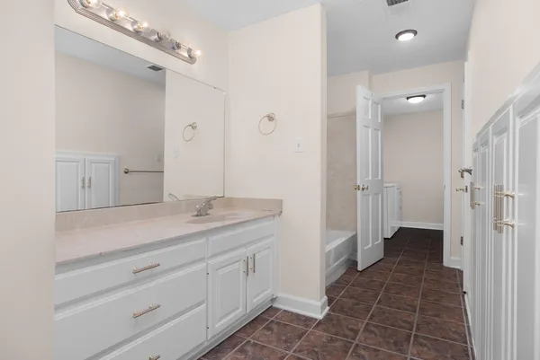 $499,000 | 5798 North Sunset Point, Memphis, TN 38135