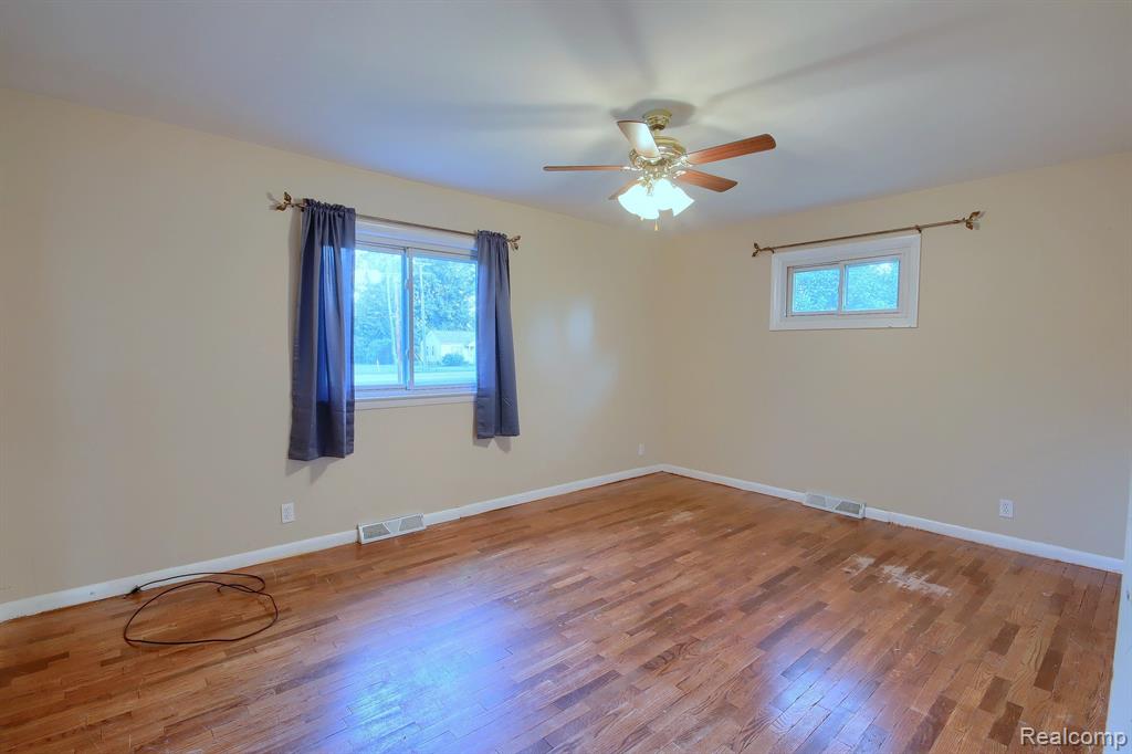 7900 Hannan Road Wayne, MI 48184 - Photo 12 of 38