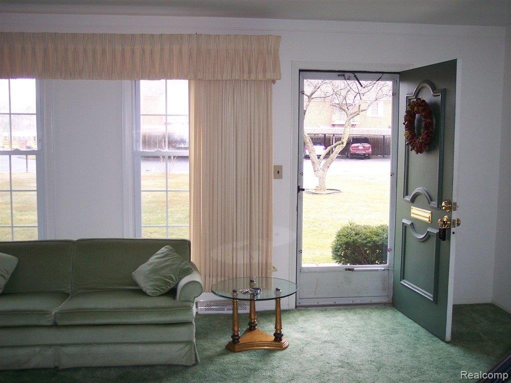 31159 Hoover Road Warren, MI 48093 - Photo 6 of 11 LIVING RM