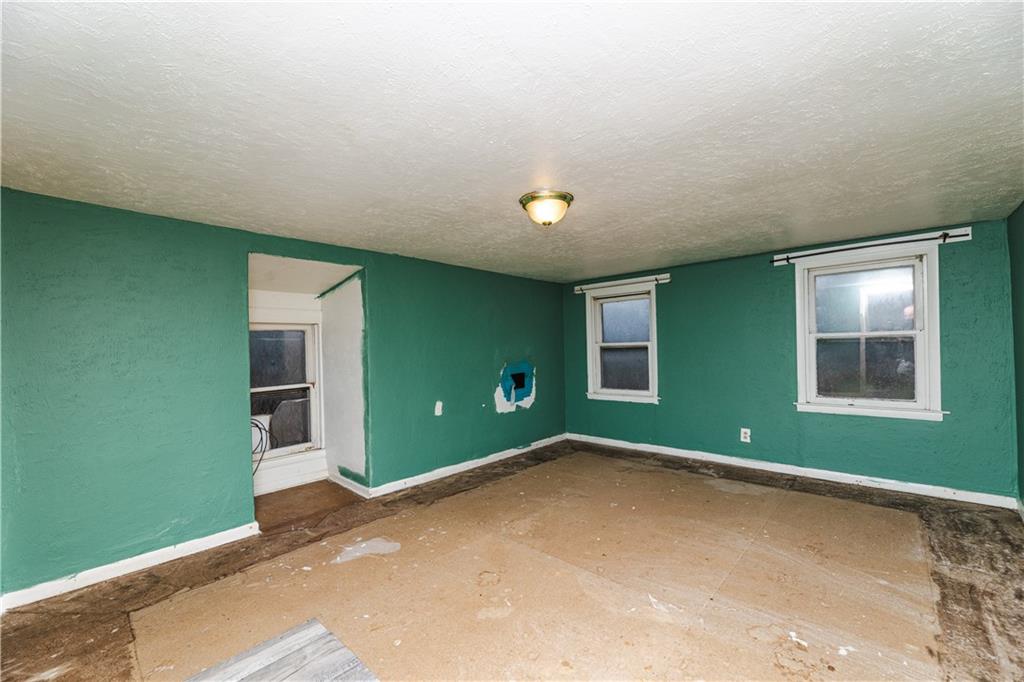626 Pittsburgh Road Rochester, PA 15074 - Photo 18 of 31