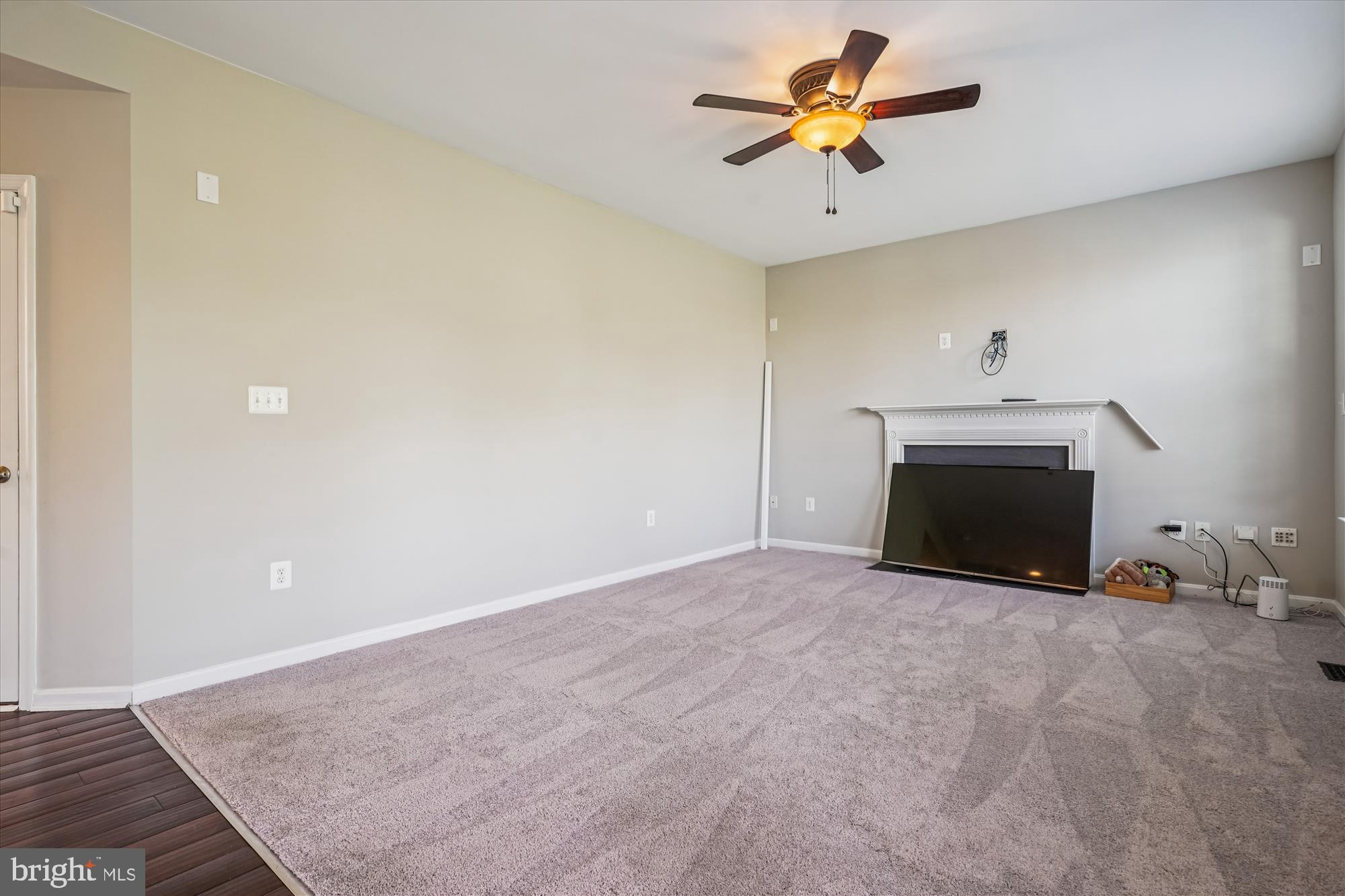 3318 Eagle Ridge Drive Woodbridge, VA 22191 - Photo 19 of 72 Family Room