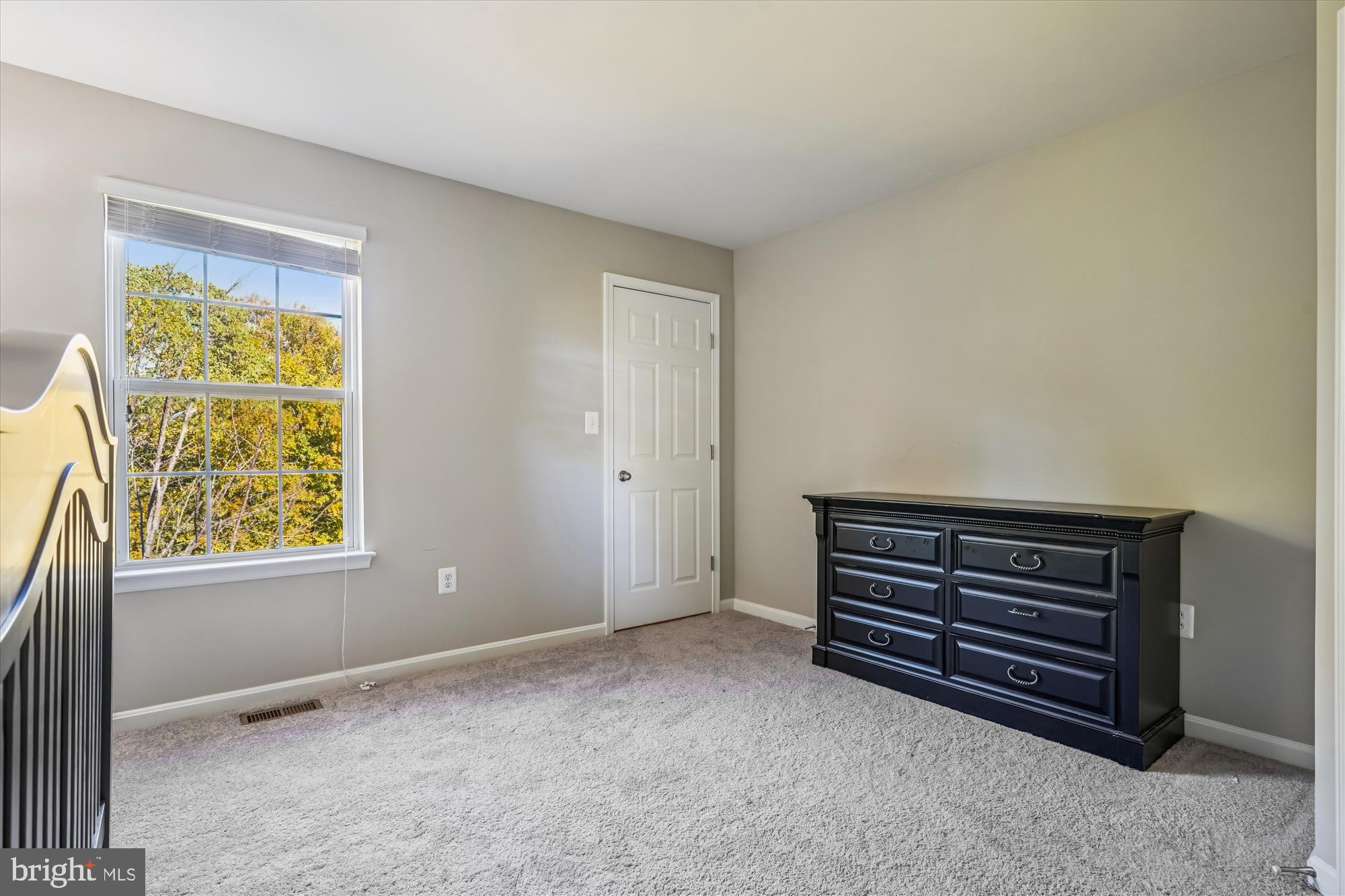 3318 Eagle Ridge Drive Woodbridge, VA 22191 - Photo 28 of 72 a view of room with hardwood floor and windows