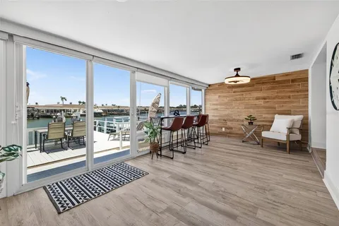 $489,000 | 555 Boca Ciega Point Boulevard South, Unit 555, St. Petersburg, FL 33708