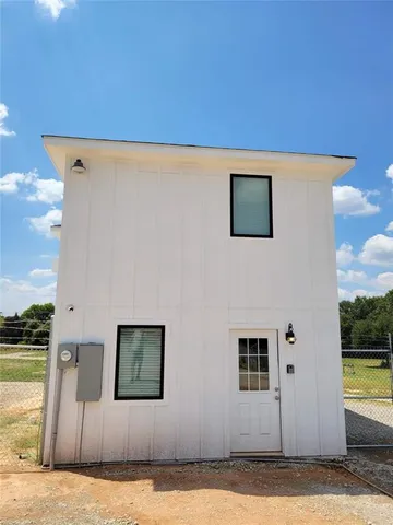 a view of a livingroom with furniture
