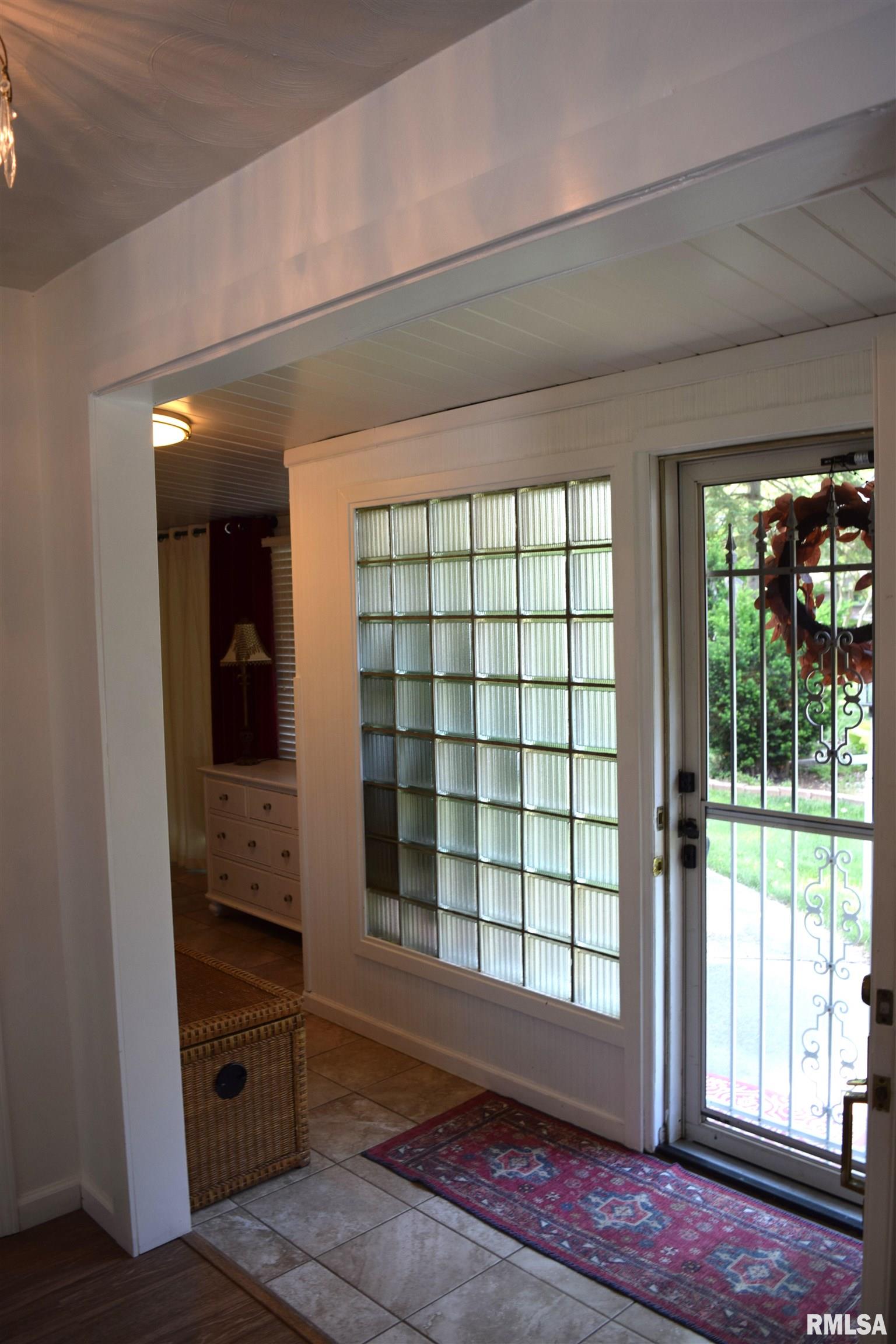 61 South Side Country Clb Road Decatur, IL 62521 - Photo 3 of 31