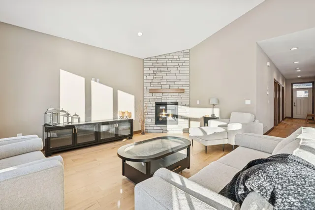 $454,900 | 719 Margaret Lane Northeast, Isanti, MN 55040