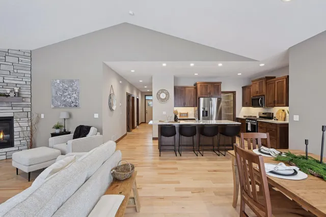 $454,900 | 719 Margaret Lane Northeast, Isanti, MN 55040