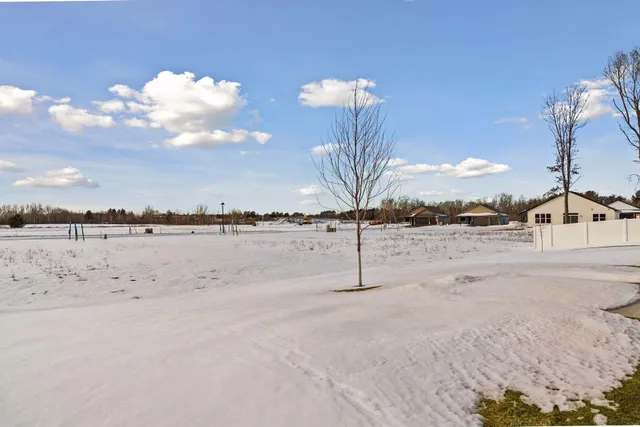 $454,900 | 719 Margaret Lane Northeast, Isanti, MN 55040