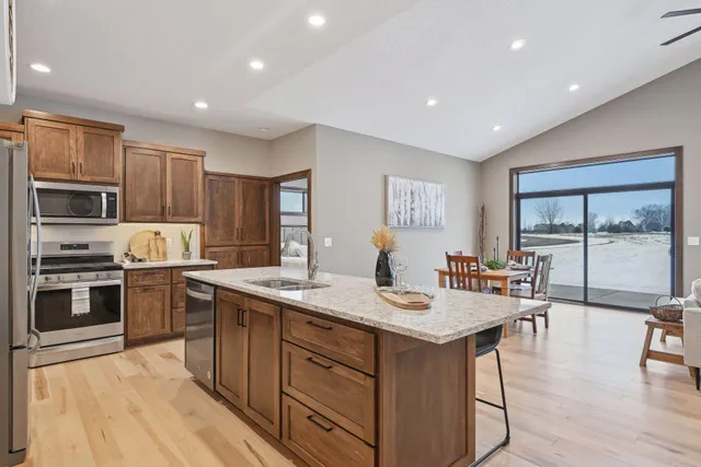 $454,900 | 719 Margaret Lane Northeast, Isanti, MN 55040