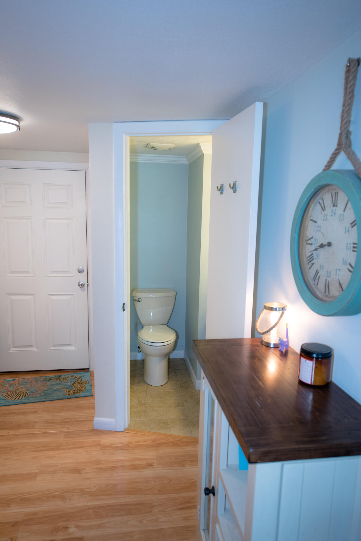 40 High Point Road, Unit B102 Tavernier, FL 33070 - Photo 7 of 27 a view of a bathroom with a sink and a mirror