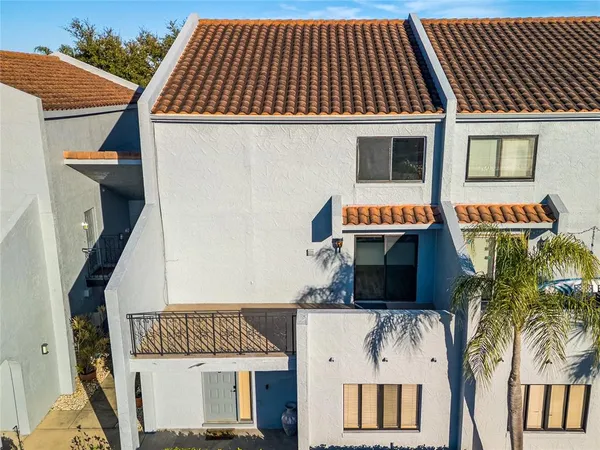 $2,600 | 6304 Grand Bahama Circle, Unit D, Tampa, FL 33615