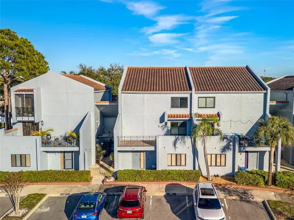 $2,600 | 6304 Grand Bahama Circle, Unit D, Tampa, FL 33615