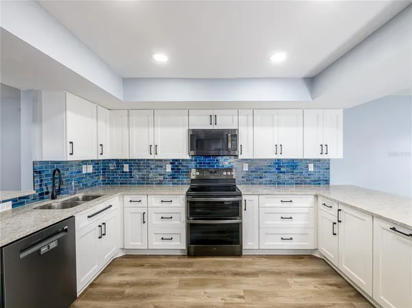 $2,600 | 6304 Grand Bahama Circle, Unit D, Tampa, FL 33615