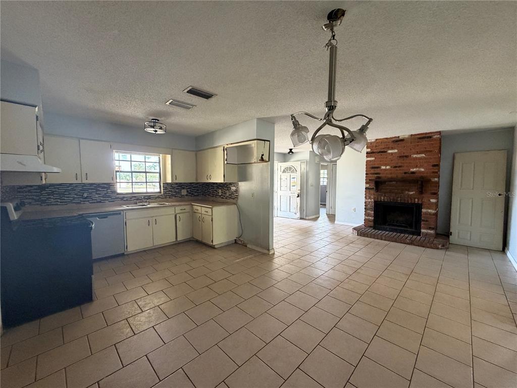457 Water Road Ocala, FL 34472 - Photo 3 of 23