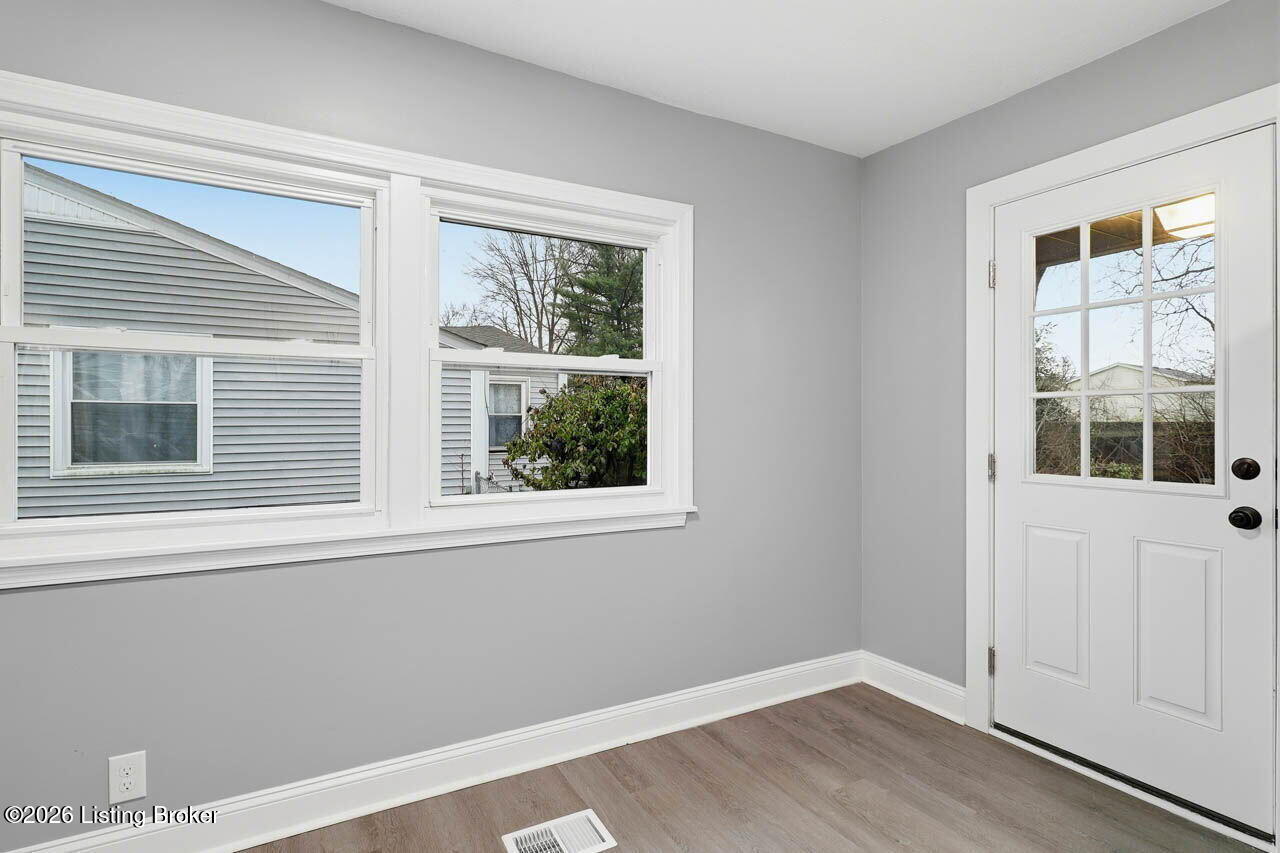 5311 Red Leaf Road Louisville, KY 40218 - Photo 25 of 34 5311 Red Leaf Rd - 27
