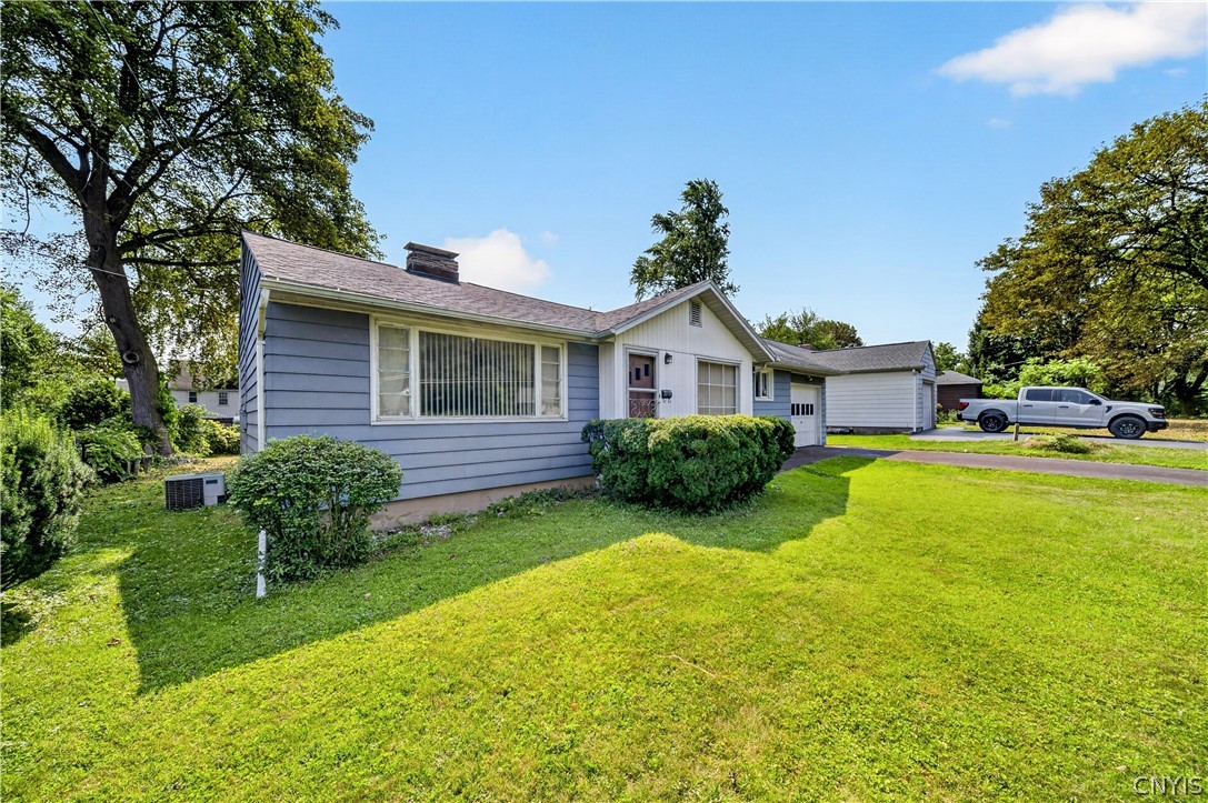 14 Pickwick Road DeWitt, NY 13214 - Photo 2 of 32 Gallery Image 2