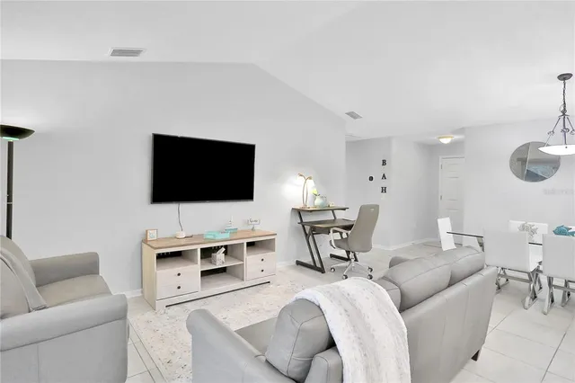 $4,277 | 1004 42nd Terrace East, Bradenton, FL 34208