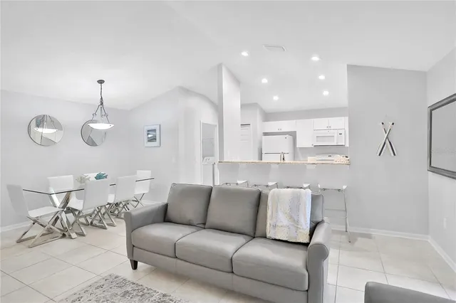 $4,277 | 1004 42nd Terrace East, Bradenton, FL 34208