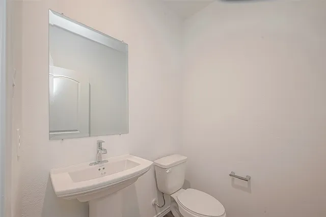 $2,350 | 5630 Avalon Woods Drive, Spring, TX 77373