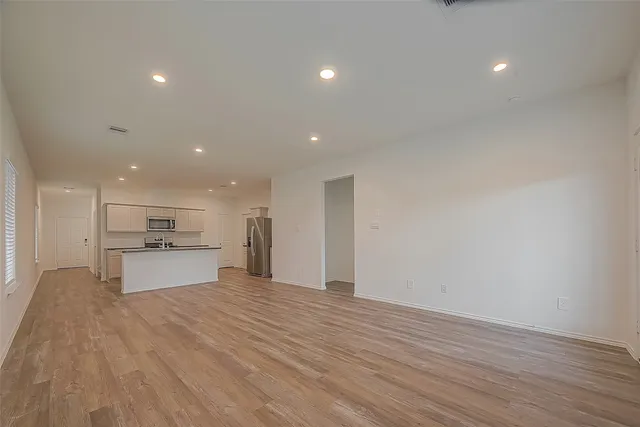 $2,350 | 5630 Avalon Woods Drive, Spring, TX 77373