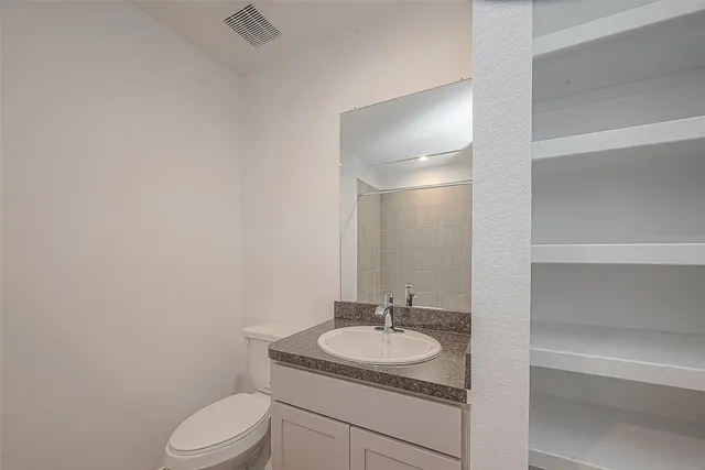 $2,350 | 5630 Avalon Woods Drive, Spring, TX 77373