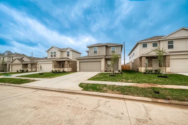 $2,350 | 5630 Avalon Woods Drive, Spring, TX 77373