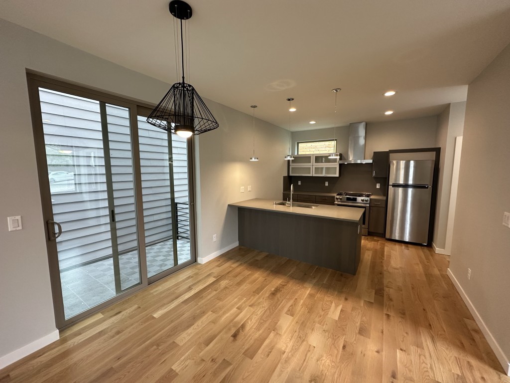 4325 Whitman Avenue North, Unit B Seattle, WA 98103 - Photo 11 of 29