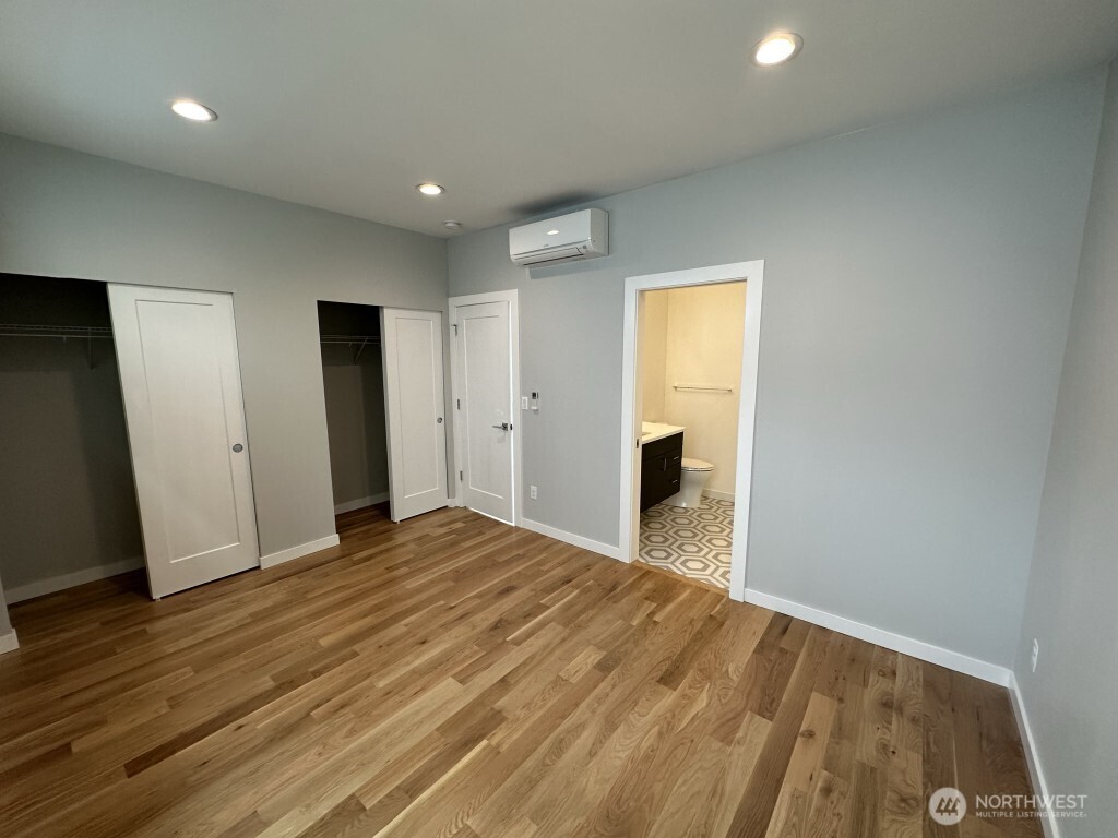 4325 Whitman Avenue North, Unit B Seattle, WA 98103 - Photo 21 of 29