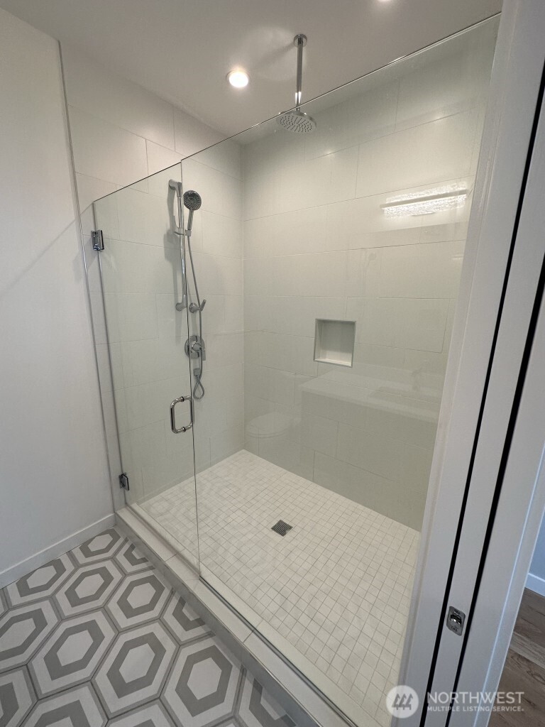 4325 Whitman Avenue North, Unit B Seattle, WA 98103 - Photo 22 of 29