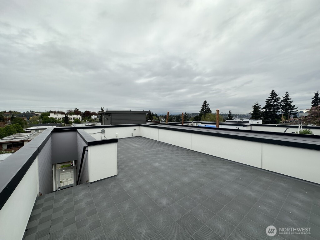 4325 Whitman Avenue North, Unit B Seattle, WA 98103 - Photo 27 of 29
