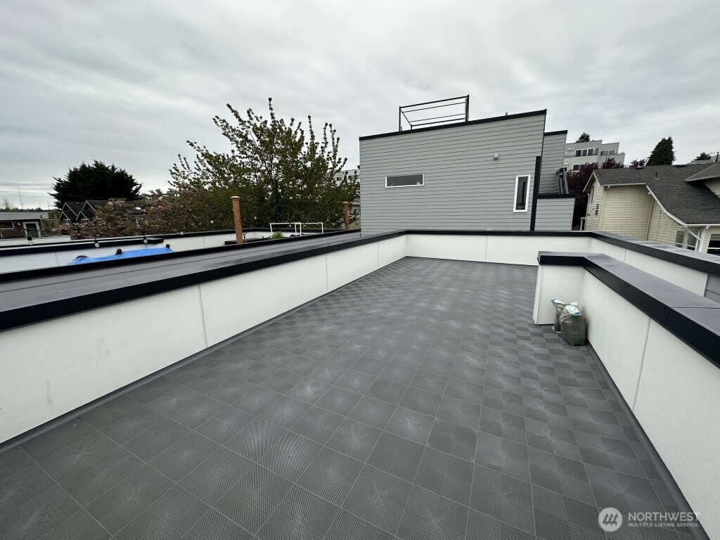 4325 Whitman Avenue North, Unit B Seattle, WA 98103 - Photo 28 of 29