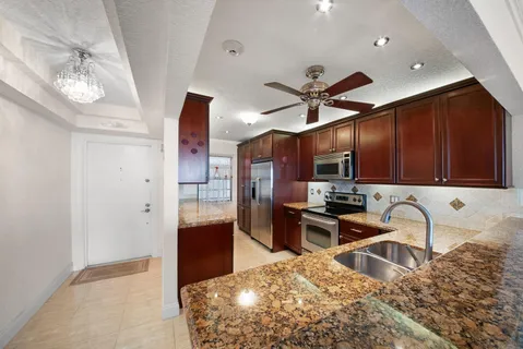 $599,900 | 3100 Northeast 48th Street, Unit PH10, Fort Lauderdale, FL 33308