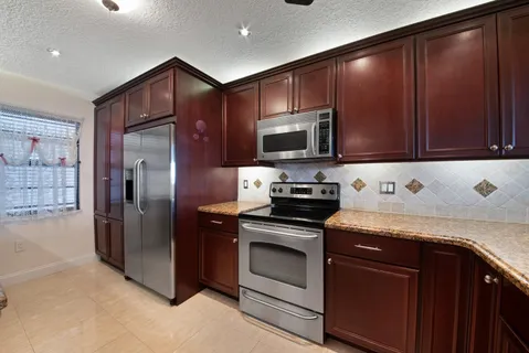 $599,900 | 3100 Northeast 48th Street, Unit PH10, Fort Lauderdale, FL 33308