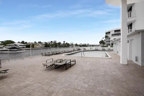 $599,900 | 3100 Northeast 48th Street, Unit PH10, Fort Lauderdale, FL 33308