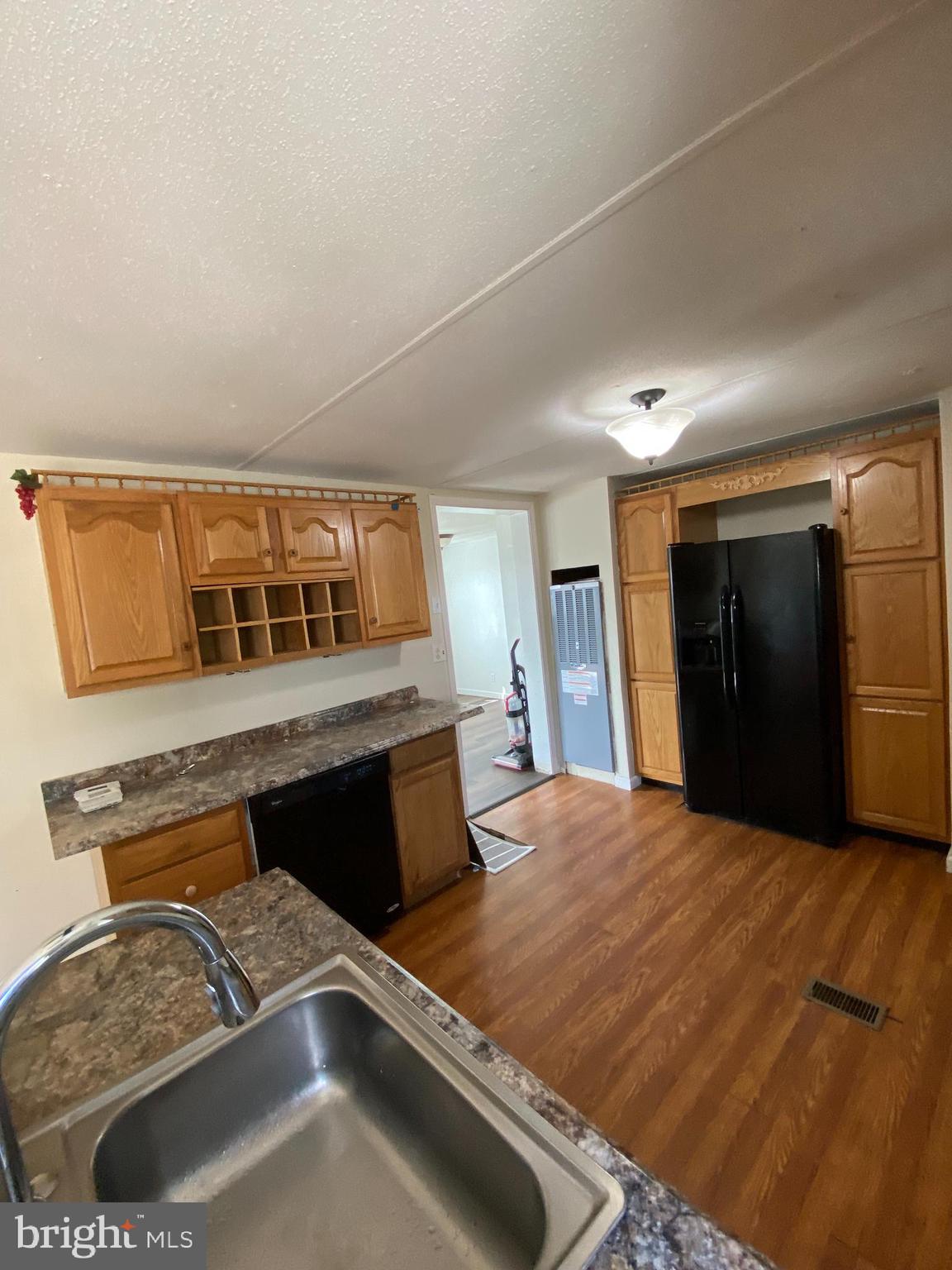 29 Chesapeake Estates York, PA 17408 - Photo 19 of 34 a living room with a couch and a table